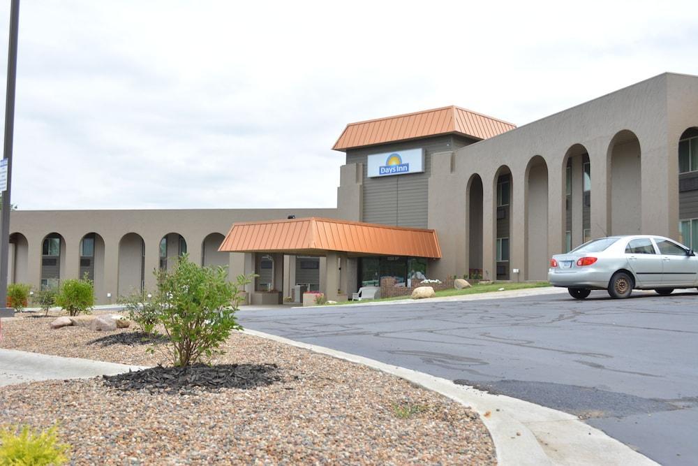 Days By Wyndham Clive - 2* West Des Moines